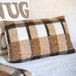 Outlet WARM HEAVEN Coussin a carreaux 50x30cm