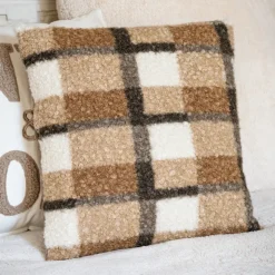 Clearance WARM HEAVEN Coussin a carreaux 45x45cm