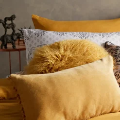 New HOME COLLECTION Coussin pompons 30x50