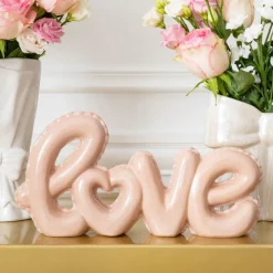 Hot QUIET LUXURY Deco a poser love